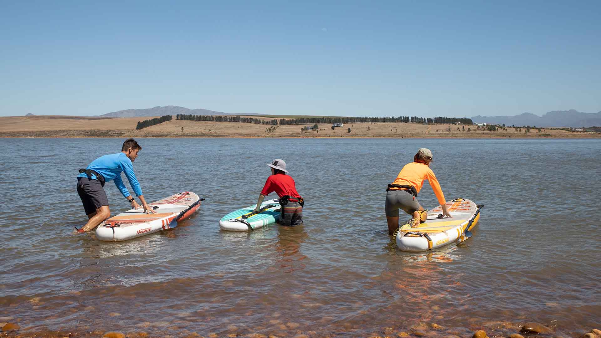 Stand-up-Paddle-Boards zeichnen sich durch eine benutzerfreundliche Erfahrung aus, besonders für Anfänger